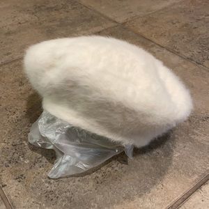 Vintage Miss Dolores Soft Winter White French Beret Hat Cap Made in England OS